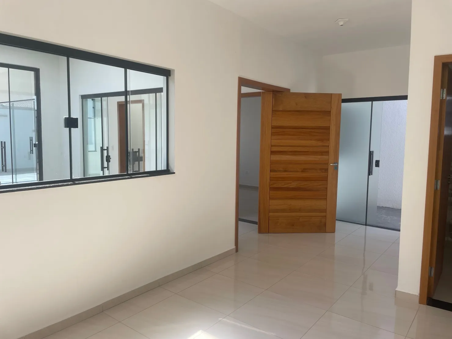 Imagem Casa à venda 2 dormitórios uma suíte com 1 lavabo, Loteamento Residencial e Comercial Araguaia, Pindamonhangaba, SP