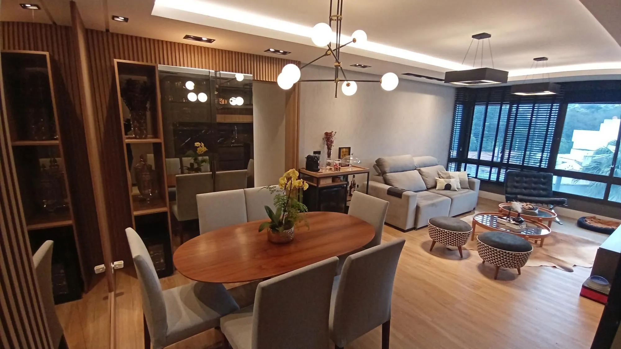 Imagem Apartamento com 3 dormitórios e 2 vagas, no bairro Ipanema