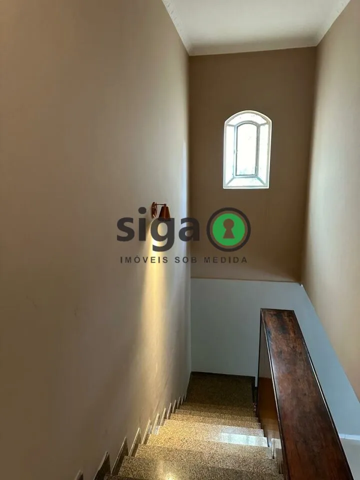 Imagem Sobrado á Venda - 250m², 4 quartos , 5 vagas na Vila Guarani (Zona Sul) !!