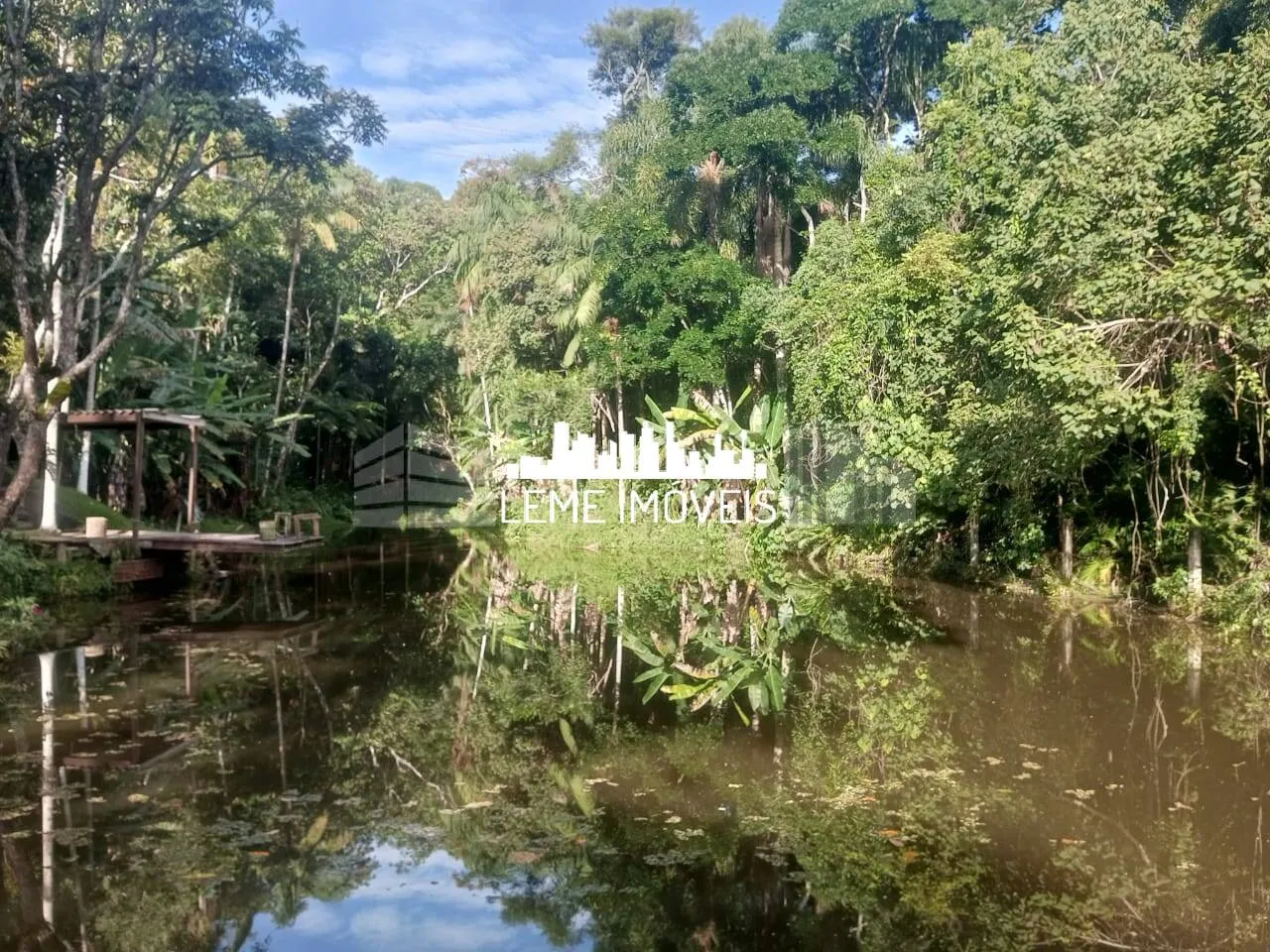 Imagem LINDO SITIO RICO EM ÁGUA MEDINDO 140,00 MIL METROS!!!