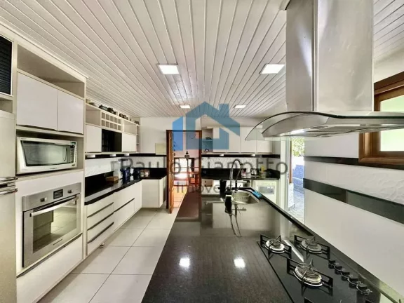 Imagem Linda Casa Avaranda à venda na Granja Viana