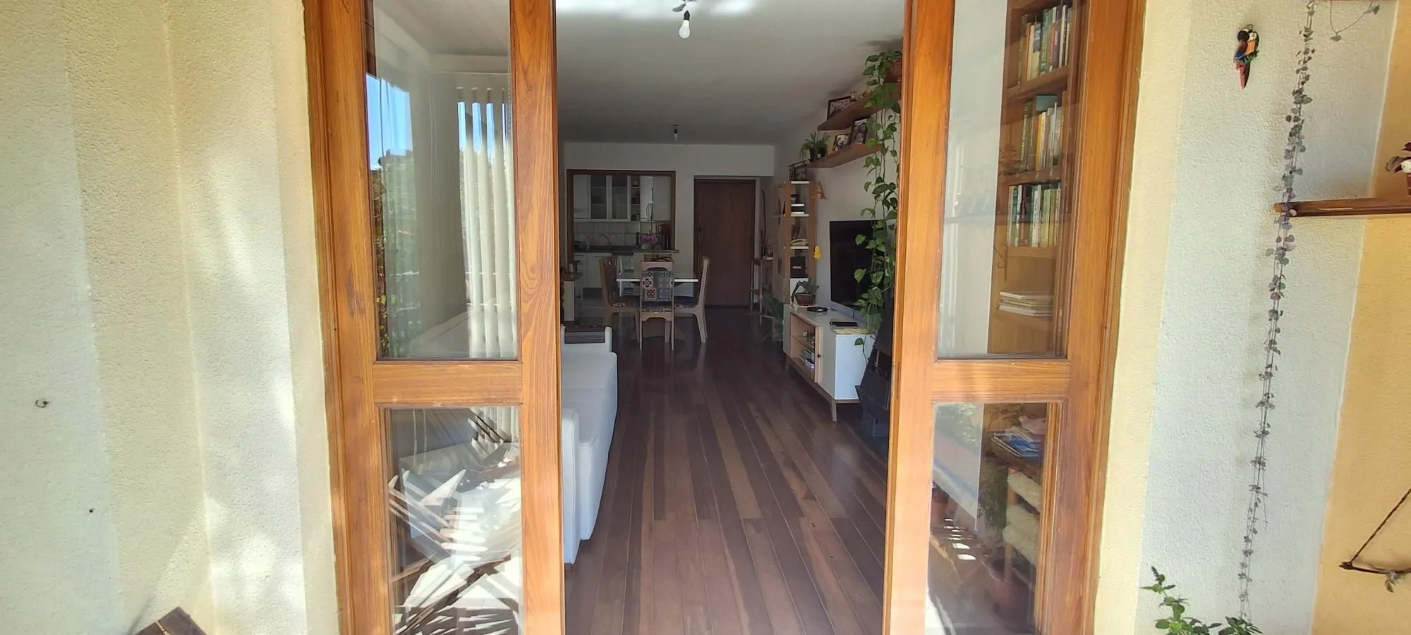 Imagem Apartamento com 03 quartos e 01 vaga escriturada no Bairro Tristeza