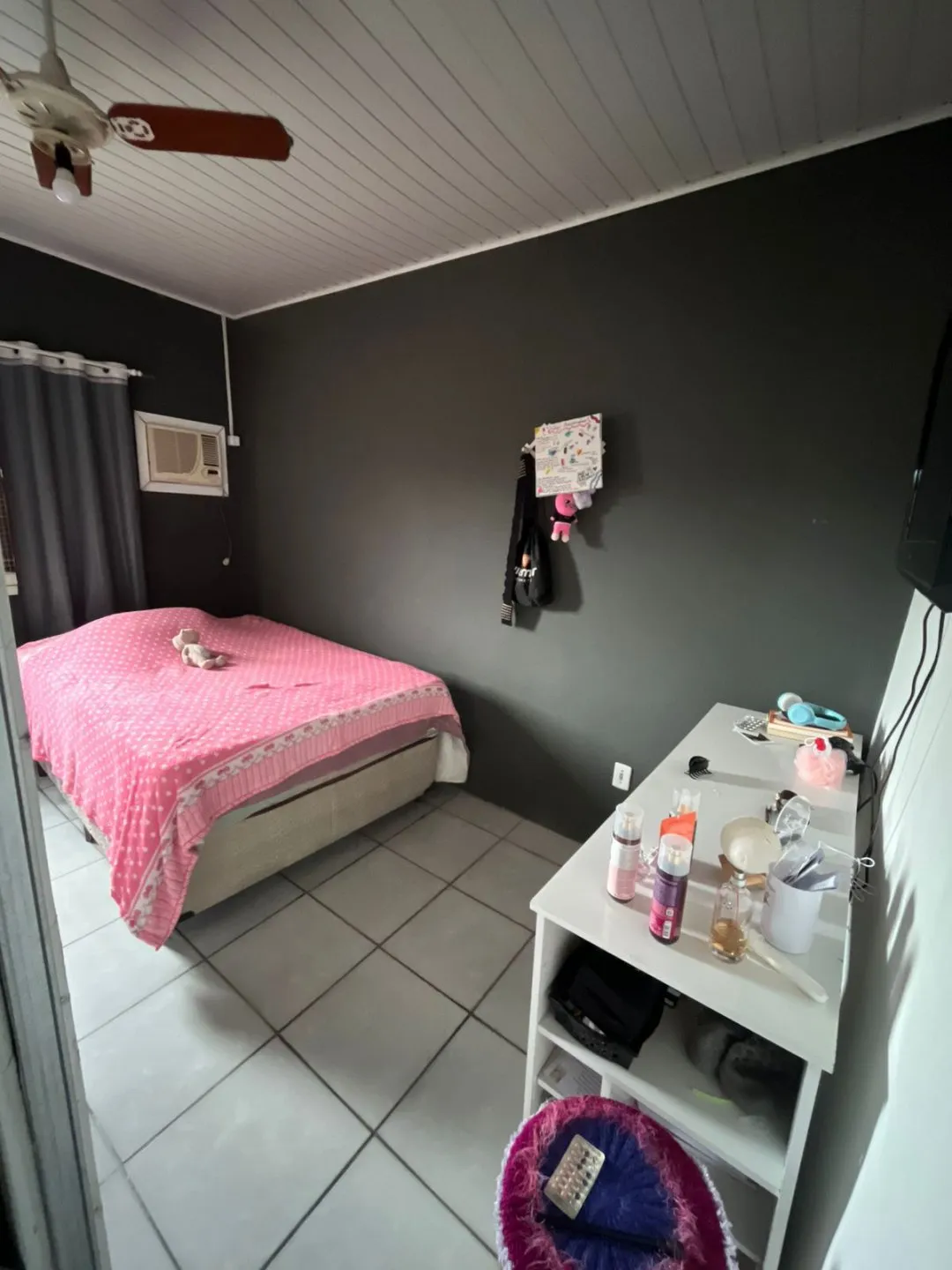 Imagem CASA DE DOIS PISOS À VENDA NA SANTA ISABEL - VIAMÃO