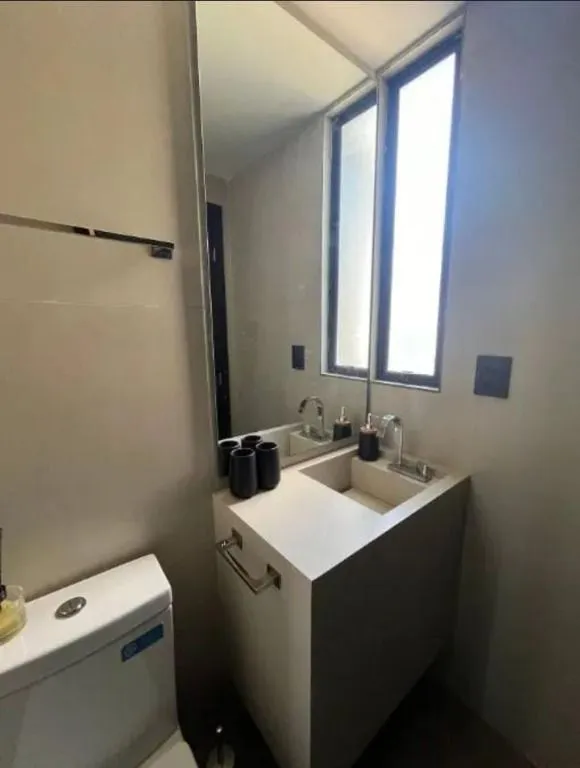 Imagem Flat reformado e mobiliado com 35m² em Manaíra. Condomínio com piscina, lazer completo e segurança, a poucos minutos da praia.