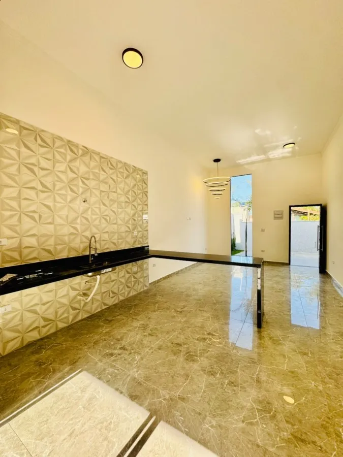 Imagem Casa para Venda em Itanhaém, Bopiranga, 3 dormitórios, 1 suíte, 1 banheiro, 2 vagas