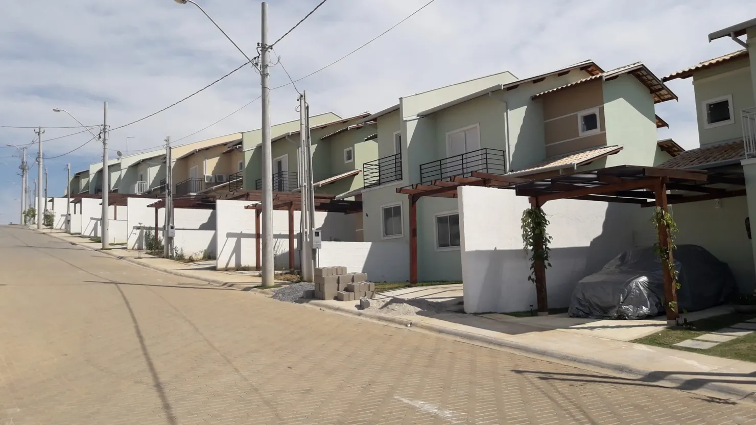 Imagem Casa para Locação 3 Quartos, 1 Suite, 2 Vagas, 140.4M², Campo Alegre, Pindamonhangaba - SP | Condomínio Jardins - Pinda