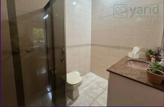 Imagem Imperdível Casa Comercial à Venda em Jundiaí-SP, no Jardim Petrópolis! 3 Quartos, 1 Suíte, 2 Salas, 2 Banheiros e 221 m².