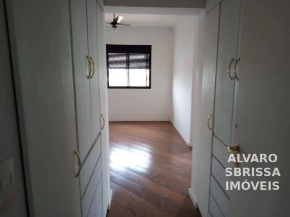 Imagem Apartamento com 4 vagas, 4 dormitórios sendo 2 suítes, todos com armários, portas balcões, venezianas automáticas e lindas vistas. 287m2. 1 por andar