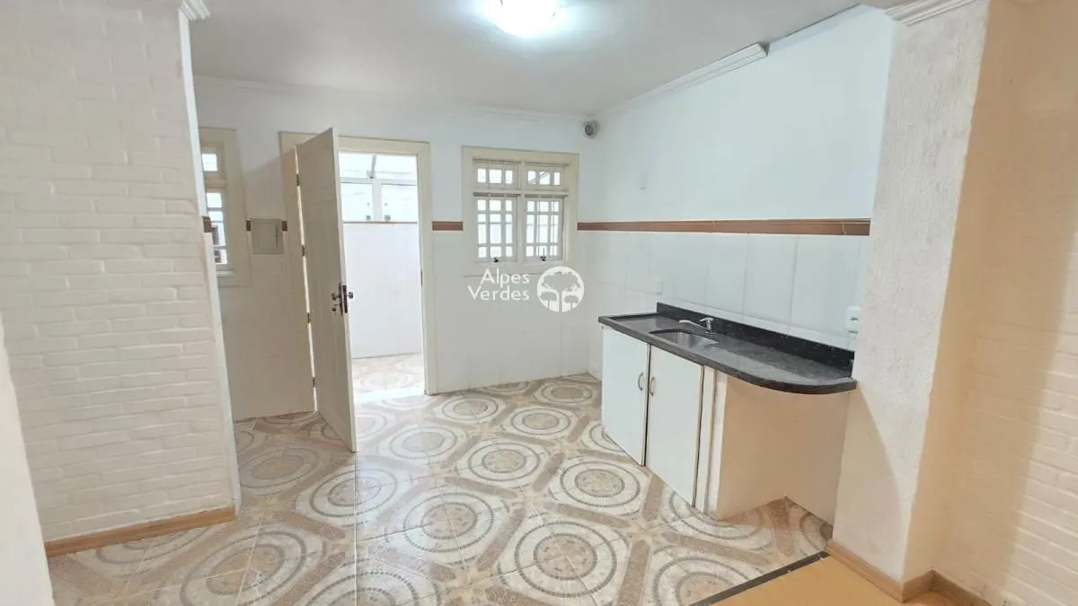 Imagem Vende-se casa geminada no centro de canela a 5 minutos da Catedral de Pedra