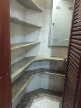 Imagem Excelente apto Ed. Flavia com portaria virtual, repleto de armários, sol da manhã nos quartos e sa...
