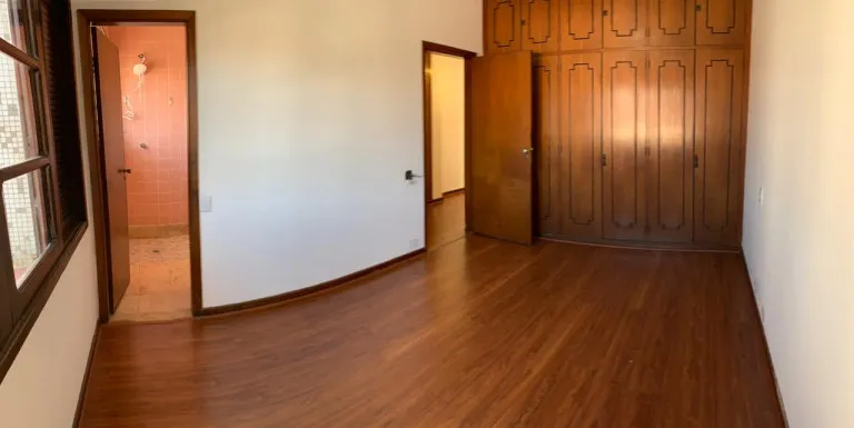 Imagem Casa com 3 Quartos à Venda, 300 m² em Vila Monumento - São Paulo