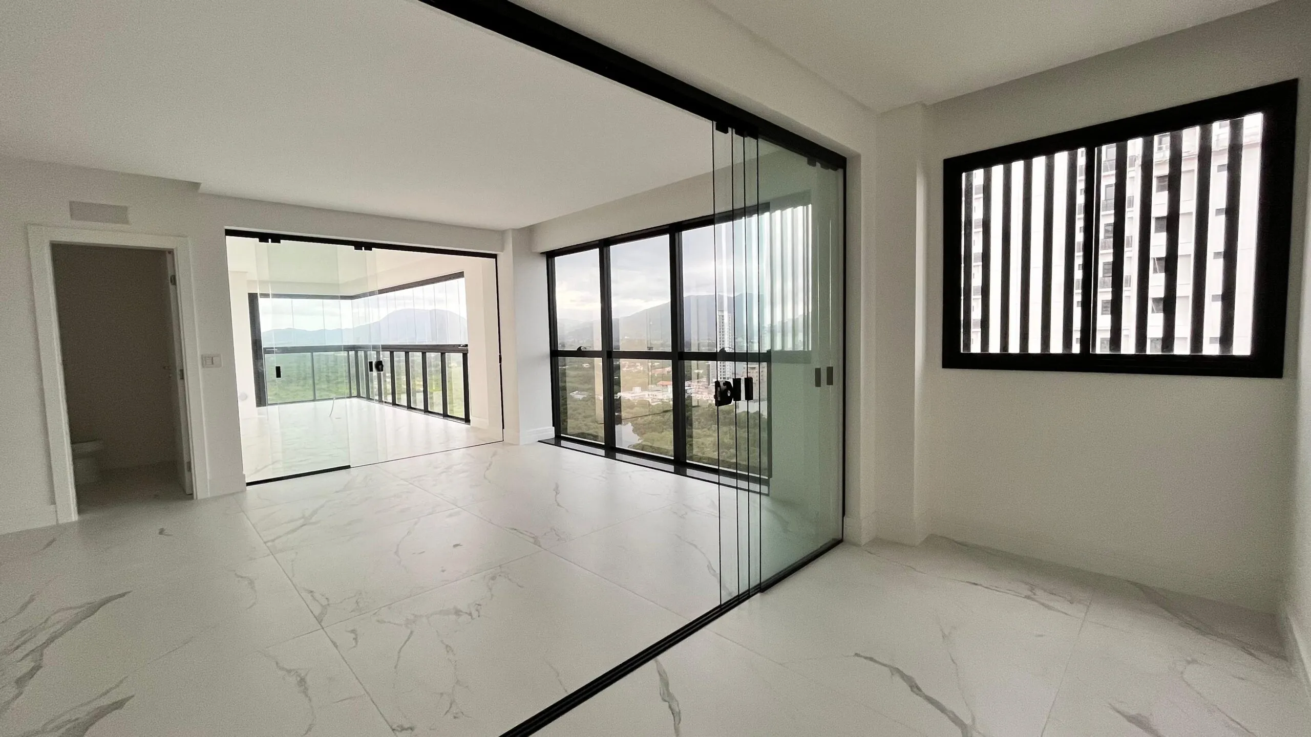 Imagem Apartamento à venda com 182m2 por R$ 3.810.000,00