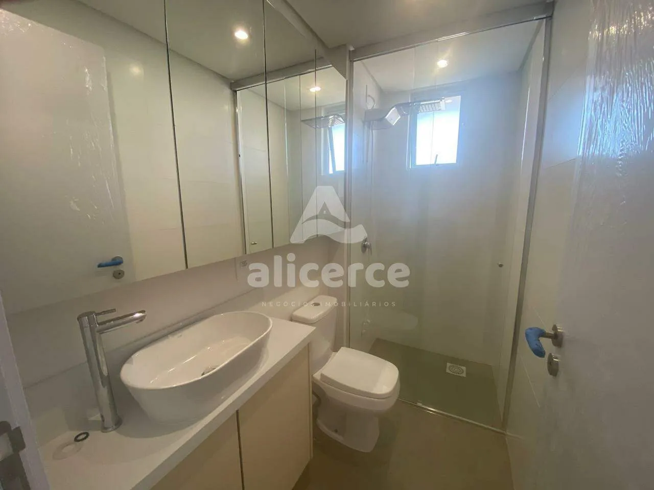 Imagem Apartamento vista mar l 2 dormitórios, 1 suíte l 73,32m² l Ipiranga - São José/SC