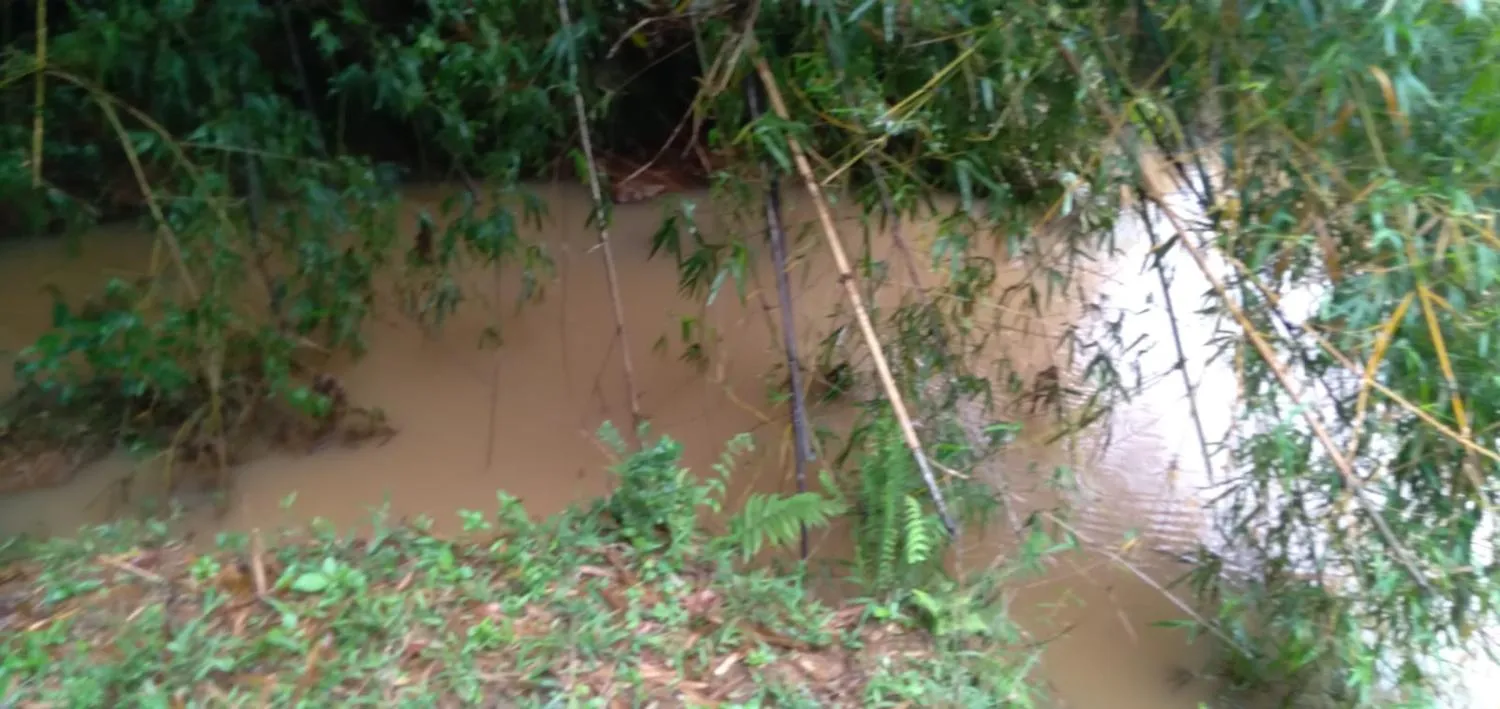 Imagem Vendo um belíssimo sítio em Crucilândia/MG, com 15.000 m² de terreno