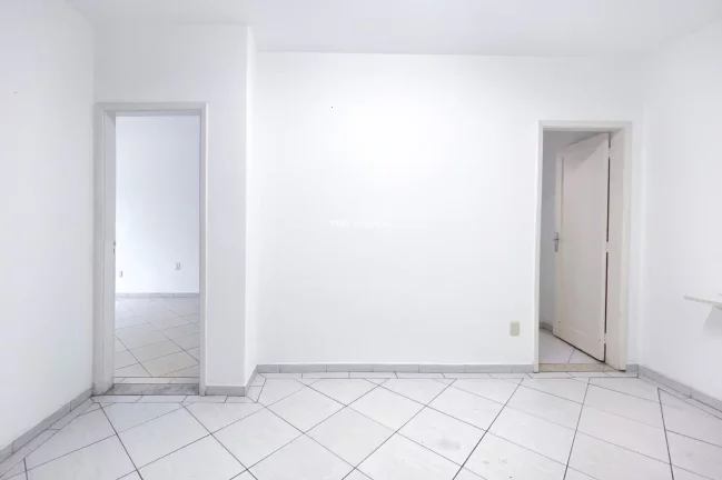 Imagem Conjunto Comercial de Alto Padrão na Consolação: 3 Salas, 1 Vaga, 84m² - Venda ou Locação em São Paulo-SP!