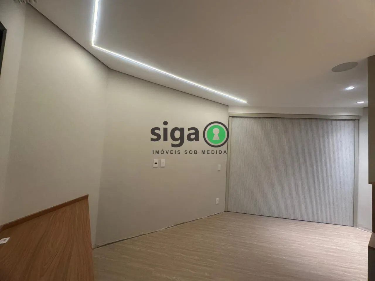 Imagem Apresentamos um apartamento totalmente reformado, elegante e funcional