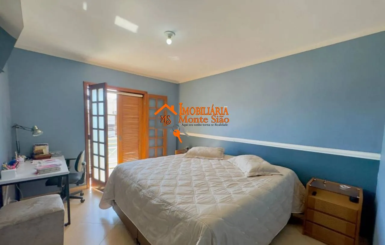 Imagem Sobrado com 4 dormitórios à venda, 167 m² por R$ 869.000,00 - Jardim Vila Galvão - Guarulhos/SP