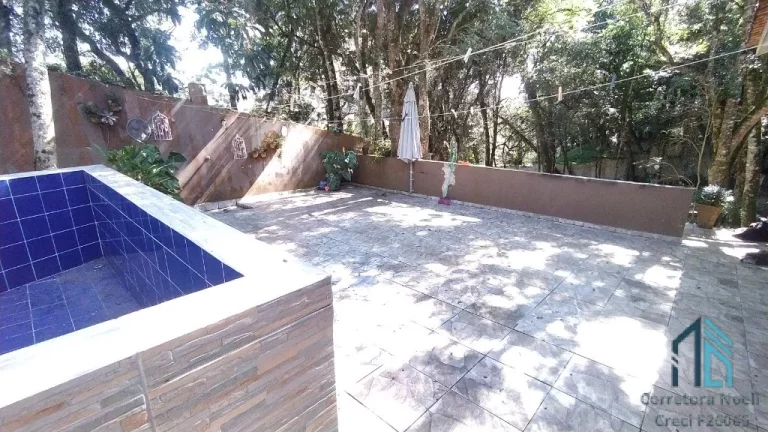 Imagem (ESTUDA PERMUTA) Chácara de 1000m2 de esquina com casa de 300m2, em ótima localização no Cascatinha/Santa Felicidade em Curitiba PR