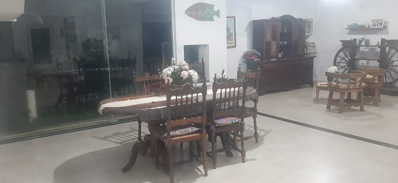 Imagem Casa à venda 5 Quartos, 3 Suites, 4 Vagas, 230M², Vila São Geraldo, Taubaté - SP