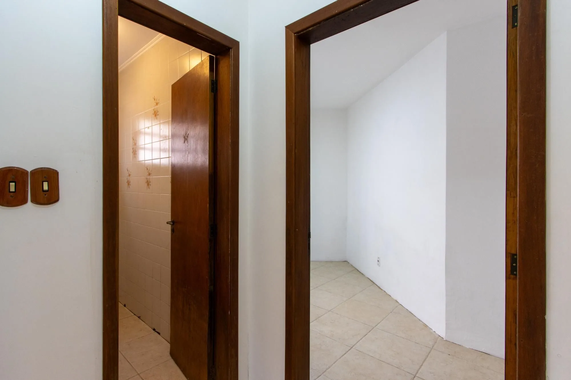 Imagem Casa para Venda - 253.35m², 3 dormitórios, sendo 1 suites, 4 vagas - Serraria