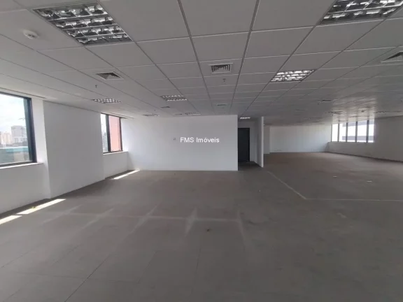 Imagem Conjunto Comercial de Alto Padrão com 8 Vagas de Garagem na Barra Funda, São Paulo-SP: Imperdível!