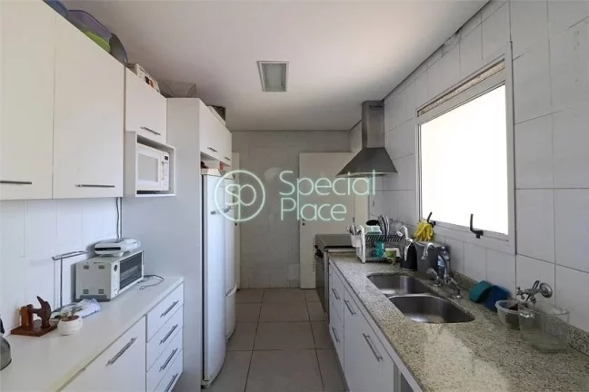 Imagem Lindo edifício, apartamento bem amplo, pronto para morar, andar alto com ótima varanda, 170 metros...
