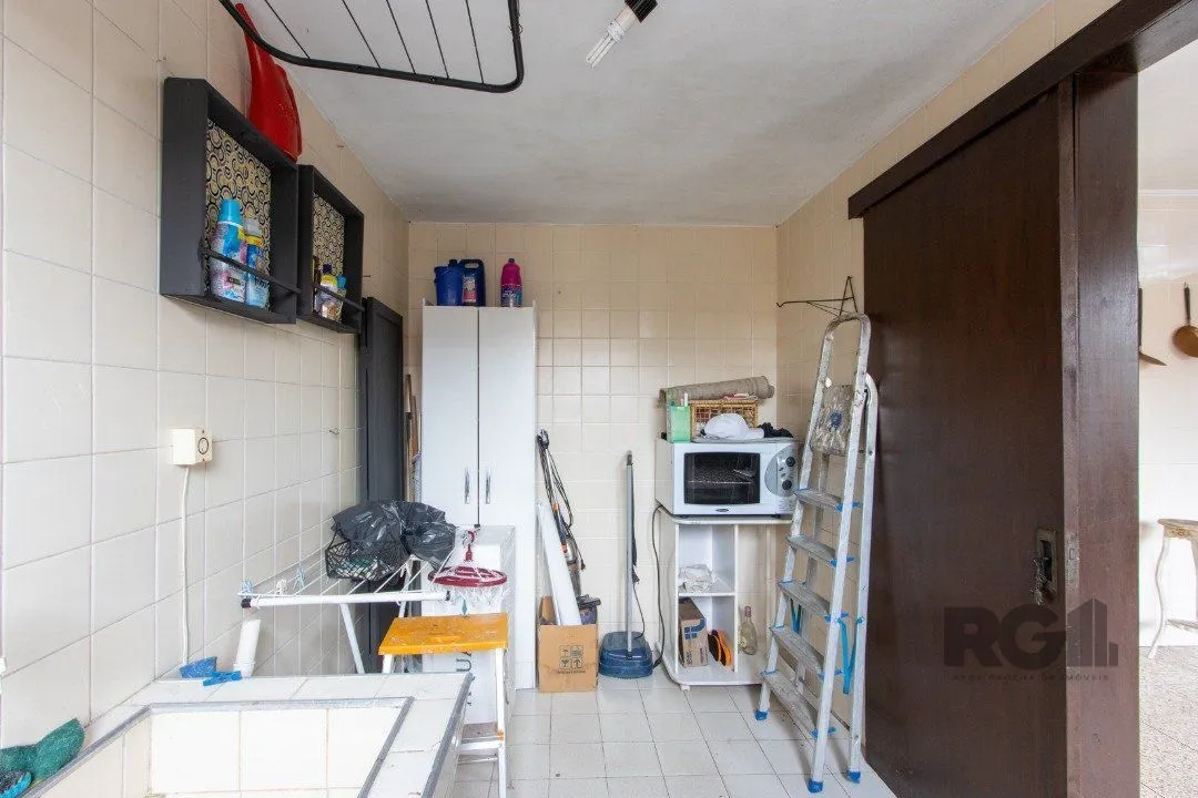 Imagem Casa para Venda - 200m², 3 dormitórios, sendo 1 suites, 3 vagas - Jardim Verde