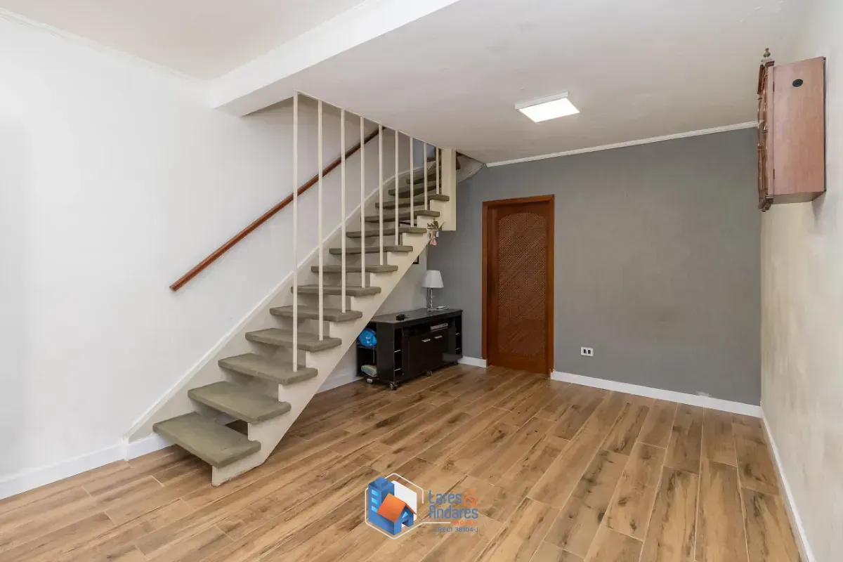 Imagem Sobrado para venda em Parque Residencial da Lapa com 3 quartos, sendo 2 suítes, 115m²