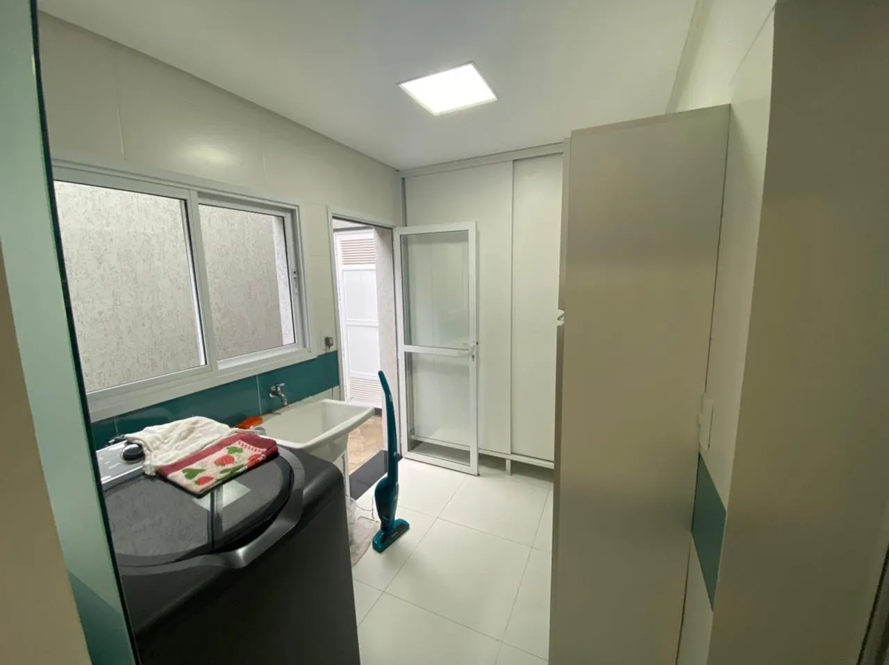 Imagem Casa à venda 3 Quartos, 1 Suite, 4 Vagas, 250M², Piracangaguá, Taubaté - SP | Condominio Jardim Oásis