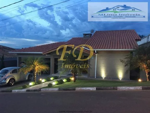 Imagem Casa térrea em Condomínio Fechado em Atibaia.