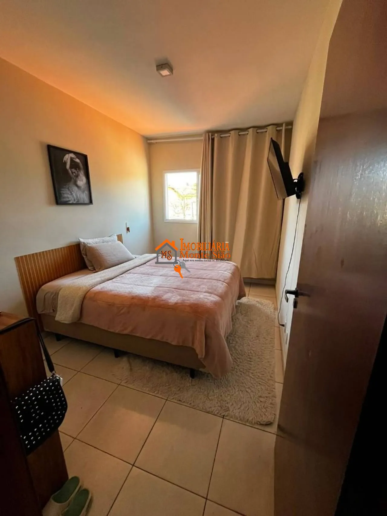 Imagem Apartamento com 2 dormitórios à venda, 65 m² por R$ 320.000,00 - Vila Galvão - Guarulhos/SP