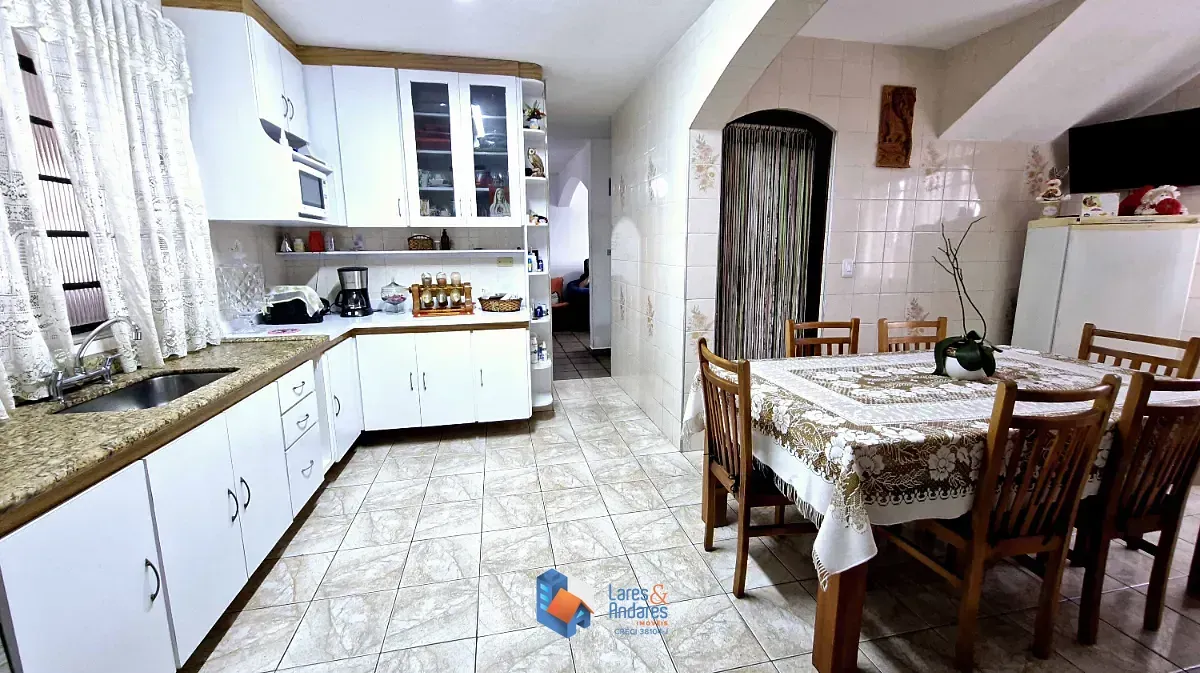 Imagem Sobrado para venda em Vila Barbosa com 3 quartos, sendo 1 suíte, 226m²