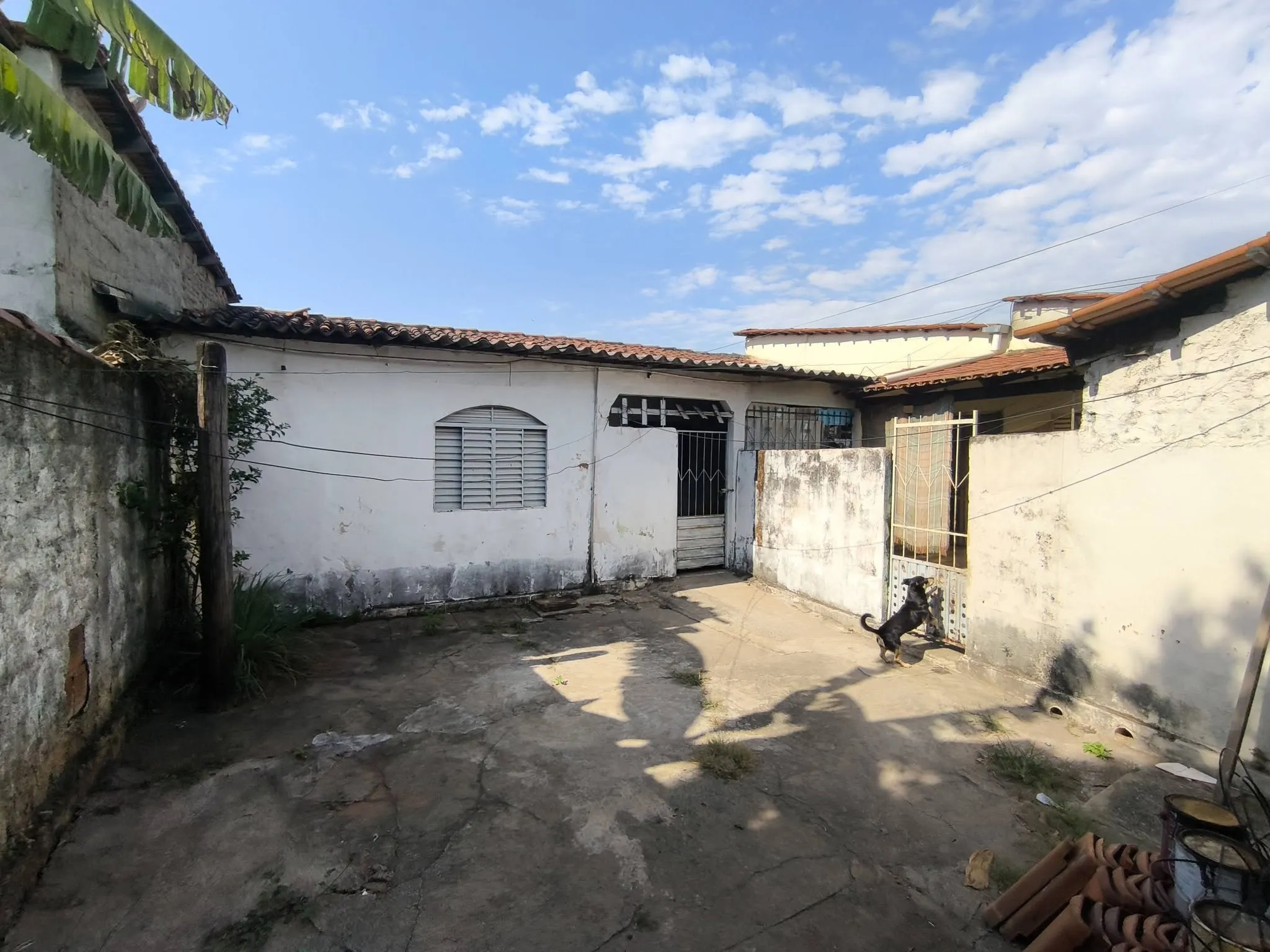 Imagem Casa 3/4 Sendo 2 Suites Na Vila Isaura