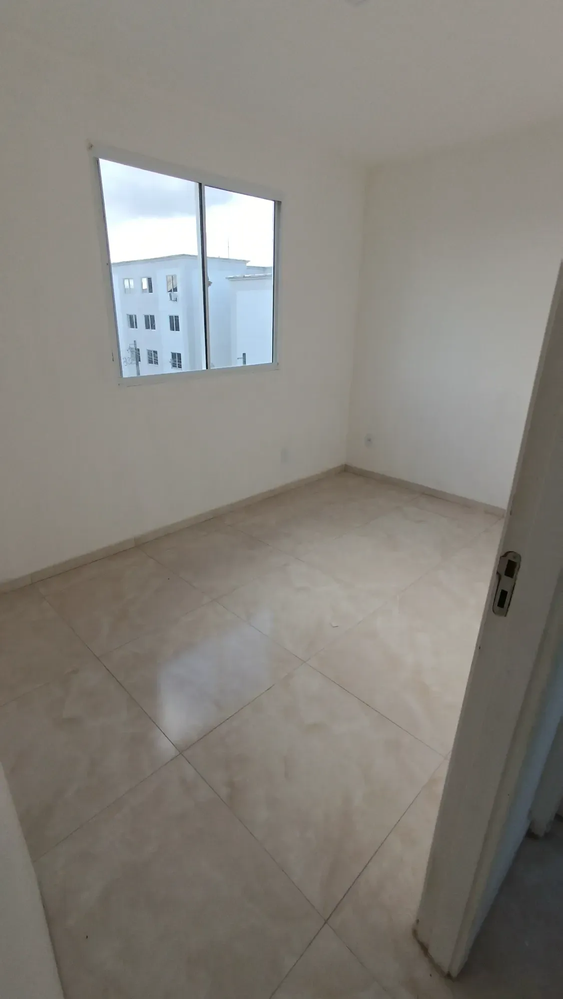 Imagem Apartamento com 2 Quartos à Venda, 40 m² em Caji - Lauro de Freitas