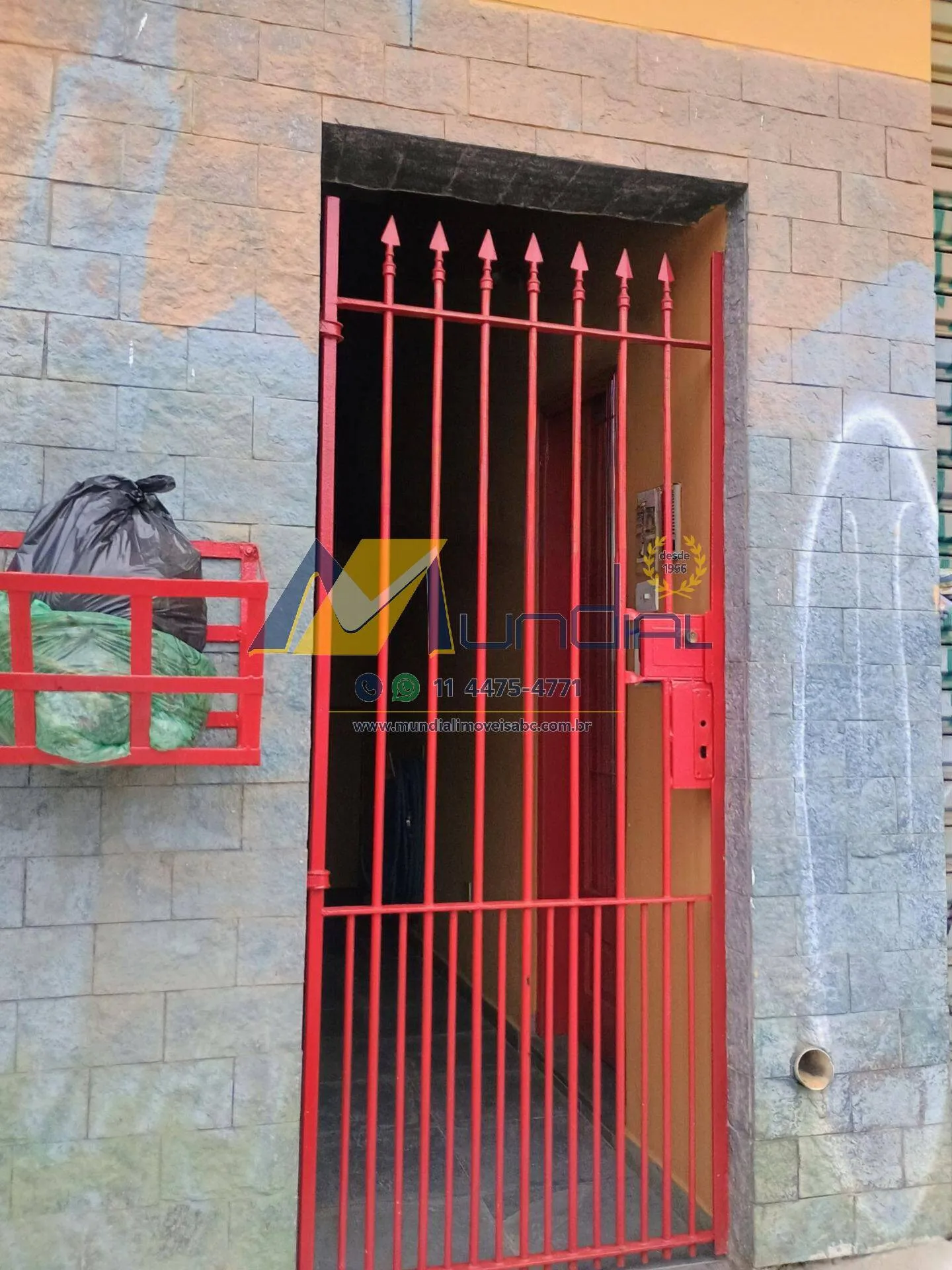 Imagem Alugo Casa em Santo André, Parque João Ramalho. 02 comodos.