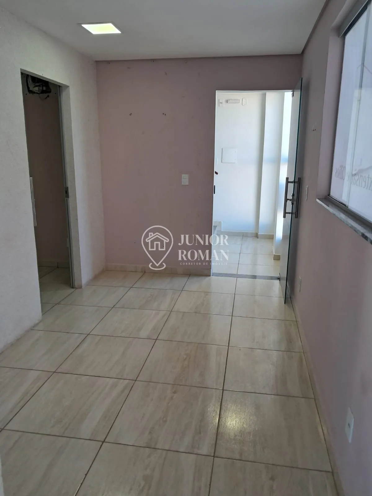 Imagem SALA COMERCIAL NO CENTRO DE BARREIRAS/BA