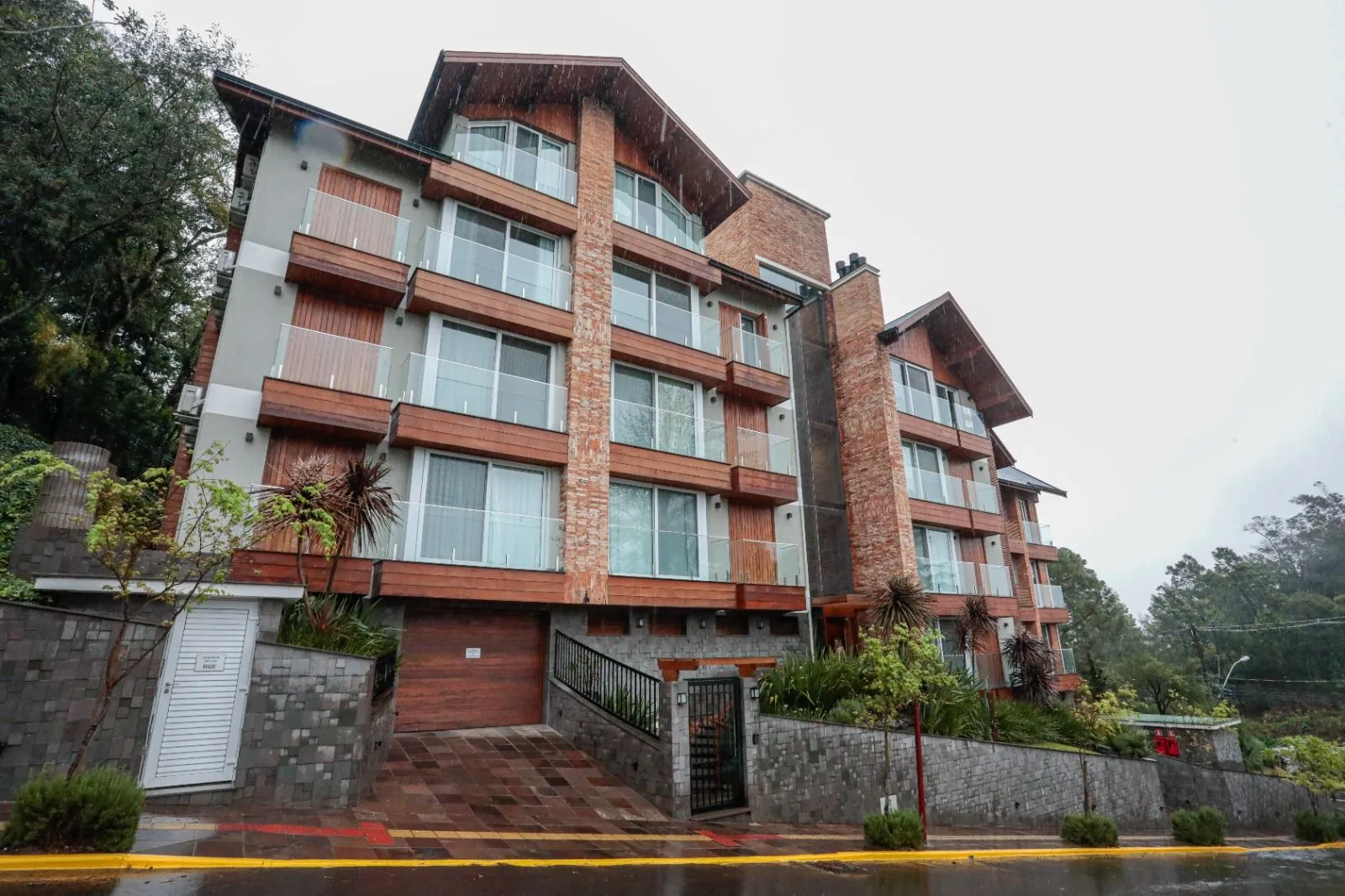 Imagem Apartamento à venda em Gramado, Planalto, com 2 quartos, 72m2