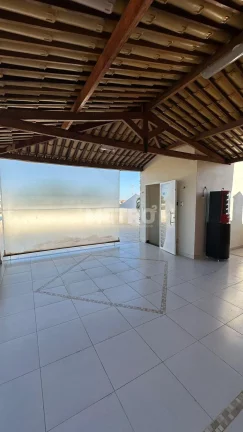 Imagem Casa ampla, com 400m de área construída, 3 4, sendo 01 suíte, 01 escritório, no