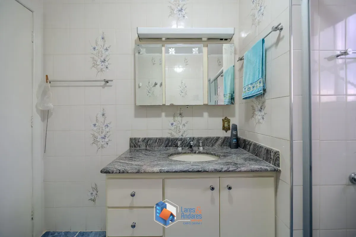 Imagem Sobrado para venda em Bosque da Saúde com 2 quartos, 183m²