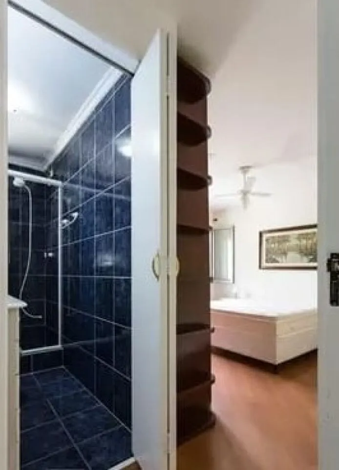 Imagem Apartamento Reformado de 110 m² com 3 Dormitórios e Planta Exclusiva na Vila Olímpia.