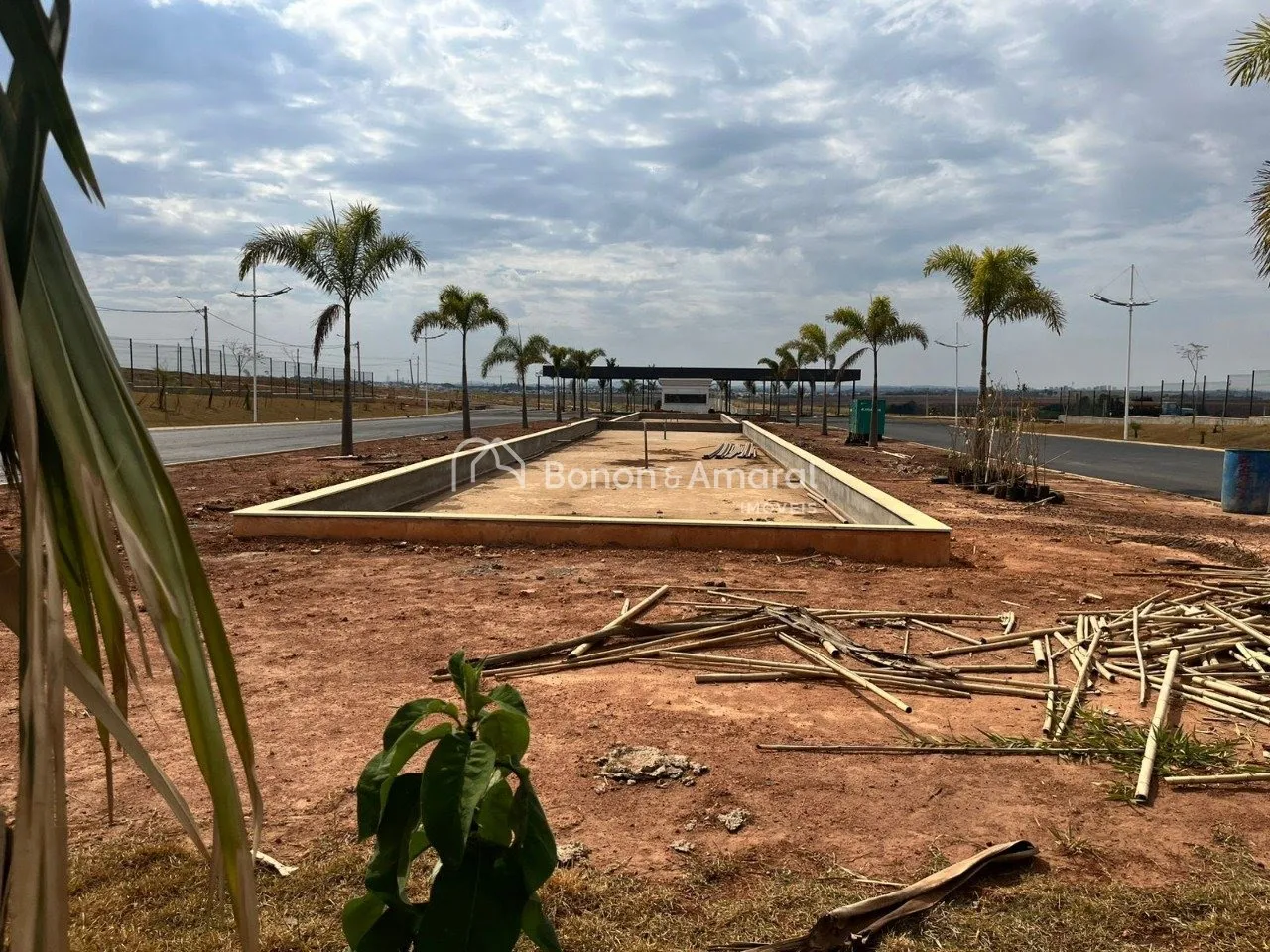 Imagem Terreno de condominio a venda em Paulinia!!