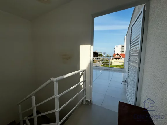 Imagem Sobrado triplex em condomínio fechado na Massaguaçú - Caraguatatuba - SP