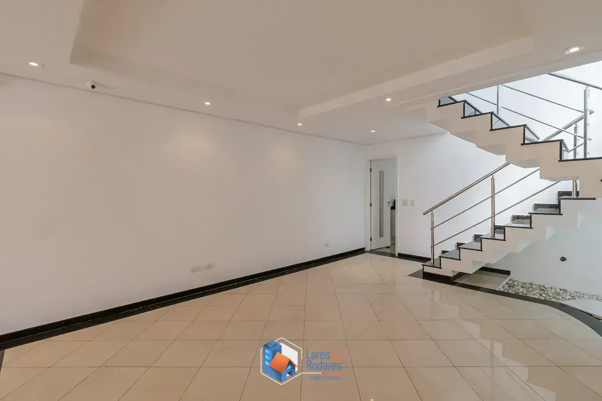 Imagem Sobrado para venda em Vila Brasílio Machado com 4 quartos, sendo 1 suíte, 255m²