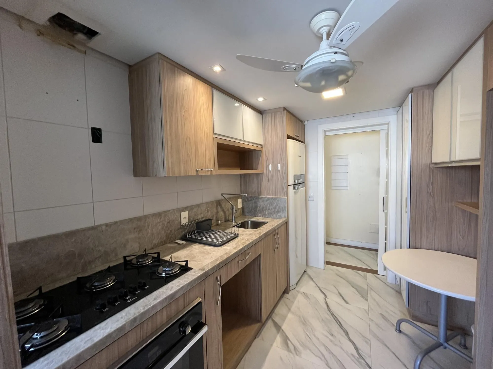 Imagem Apartamento de 3 quartos, suíte e 3 vagas de garagem no bairro Auxiliadora POA