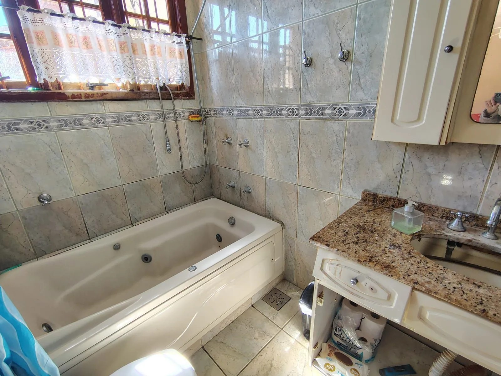 Imagem Casa no Bairro Nova Esteio com 200m² de área privativa e 03 (Três) quartos.