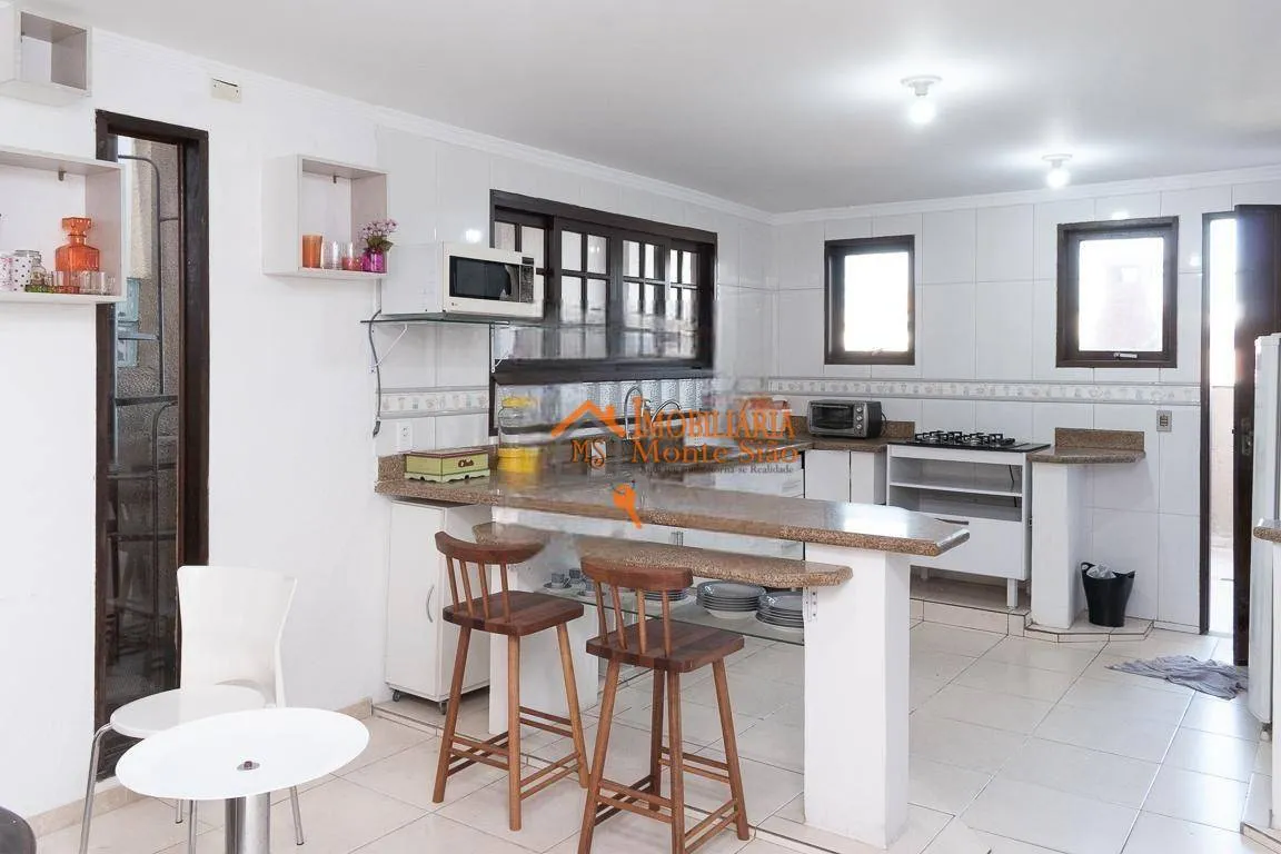 Imagem Sobrado com 4 dormitórios à venda, 300 m² por R$ 990.000,00 - Parque Continental II - Guarulhos/SP
