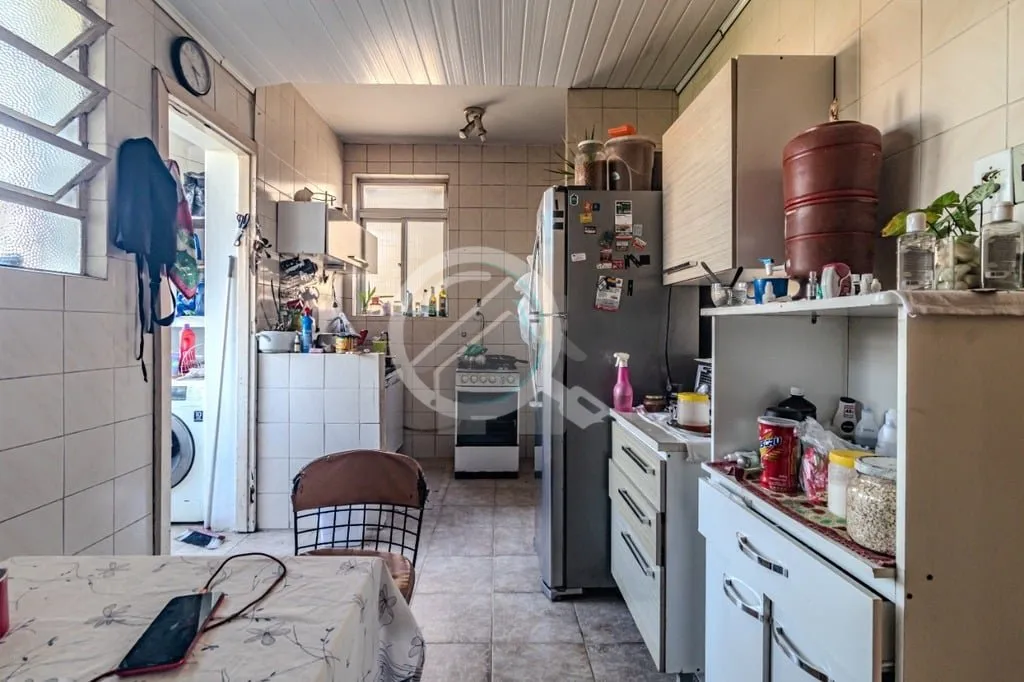Imagem Apartamento à venda localizado na Avenida Farrapos, no bairro Floresta em Porto Alegre. Este imóve...