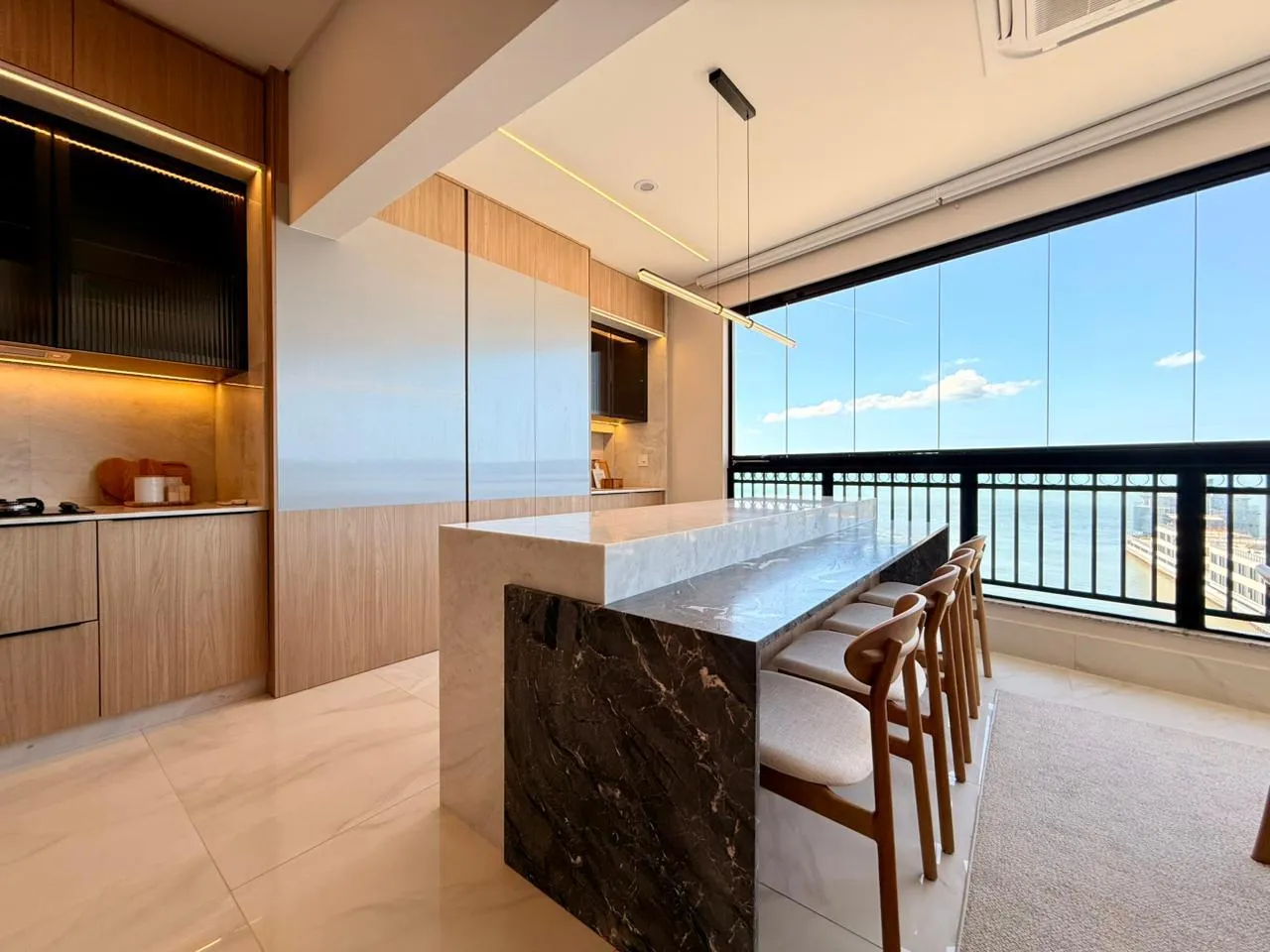 Imagem Apartamento com vista para o mar à venda com 200m2 por R$ 9.980.000,00