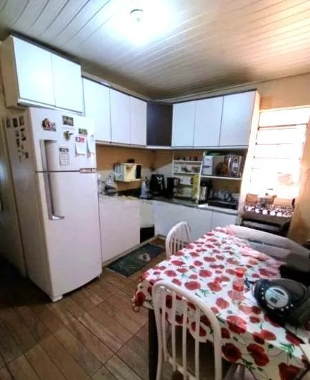 Imagem Casa no bairro Partenon de 3 dormitórios e vaga