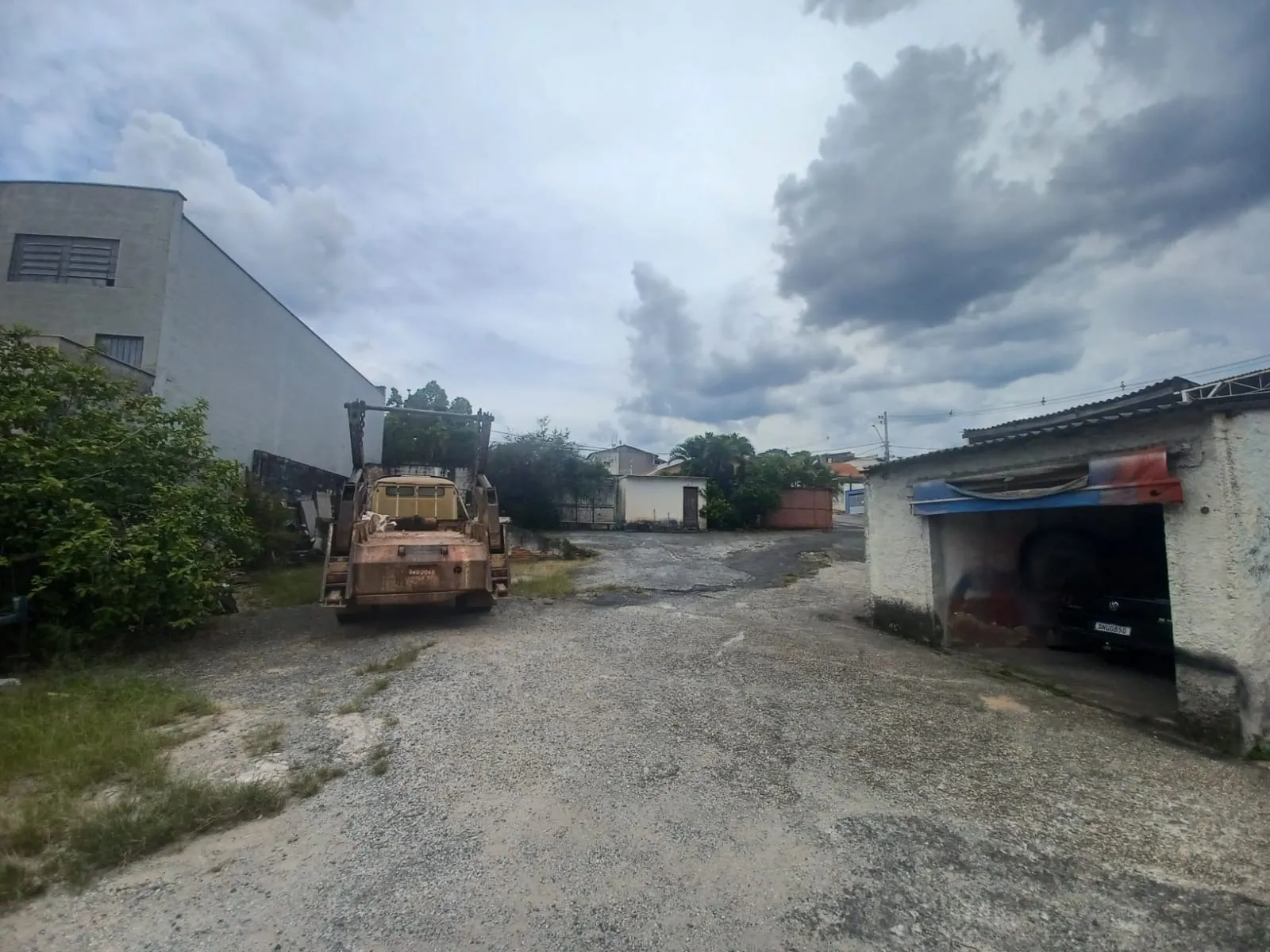 Imagem TERRENO DE 360 m² REGIÃO DA ZONA LESTE SOROCABA - EXCELENTE LOCALIZAÇÃO